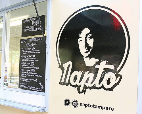 Napton listalta löytyyvalikoima italialaisia painineja D'Espositon omalla twistillä. Napton listalta löytyyvalikoima italialaisia painineja D'Espositon omalla twistillä.