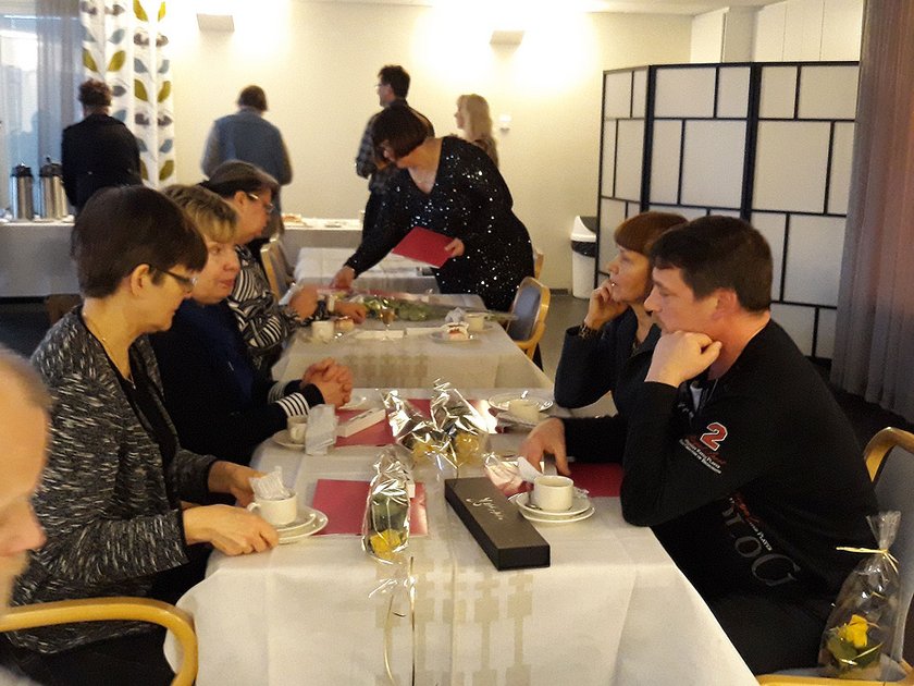 Koulutukseen osallistui Vihnuskodilta 17 työntekijää. Koulutukseen osallistui Vihnuskodilta 17 työntekijää.