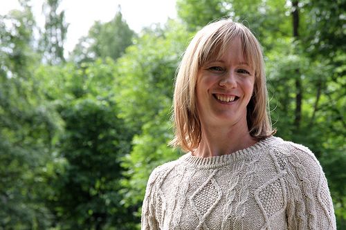 Insinööri Marika Stenberg vaihtoi alaa ja opiskeli lähihoitajaksi. Insinööri Marika Stenberg vaihtoi alaa ja opiskeli lähihoitajaksi.