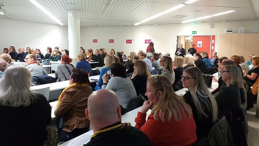 Tutustumistilaisuus TE-toimiston väelle ja verkostoille Taysissa. TE-toimiston asiantuntijat verkostoineen tutustuivat sairaala-alan työympäristöihin ja -tehtäviin Taysissa.