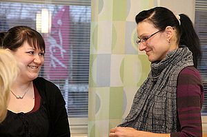K-Pirkkalaistorin Emma Väisänen ja Maarika Janvest voittivat myynti- ja markkinointikilpailun. K-Pirkkalaistorin Emma Väisänen ja Maarika Janvest.