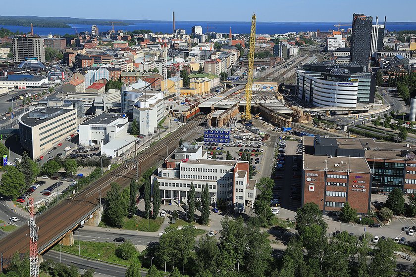 Tampereen valtatien toimipiste ympäristöineen ilmakuvassa