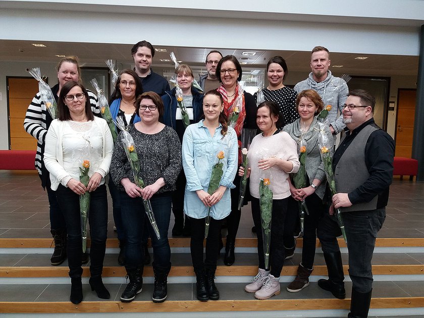 Uhkatilanteet ja niiden hallinta -koulutuksen päätösjuhlaan 16.3.2018 Ylöjärven kaupungintalolle ehti vain osa osallistujista. Osallistujat ja työnantaja olivat erittäin tyytyväisiä räätälöityyn koulutukseen.