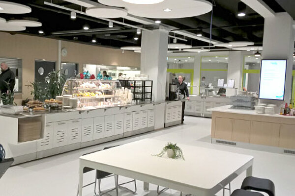 TAKK ruokailu Nirva Juvenes Nasta.